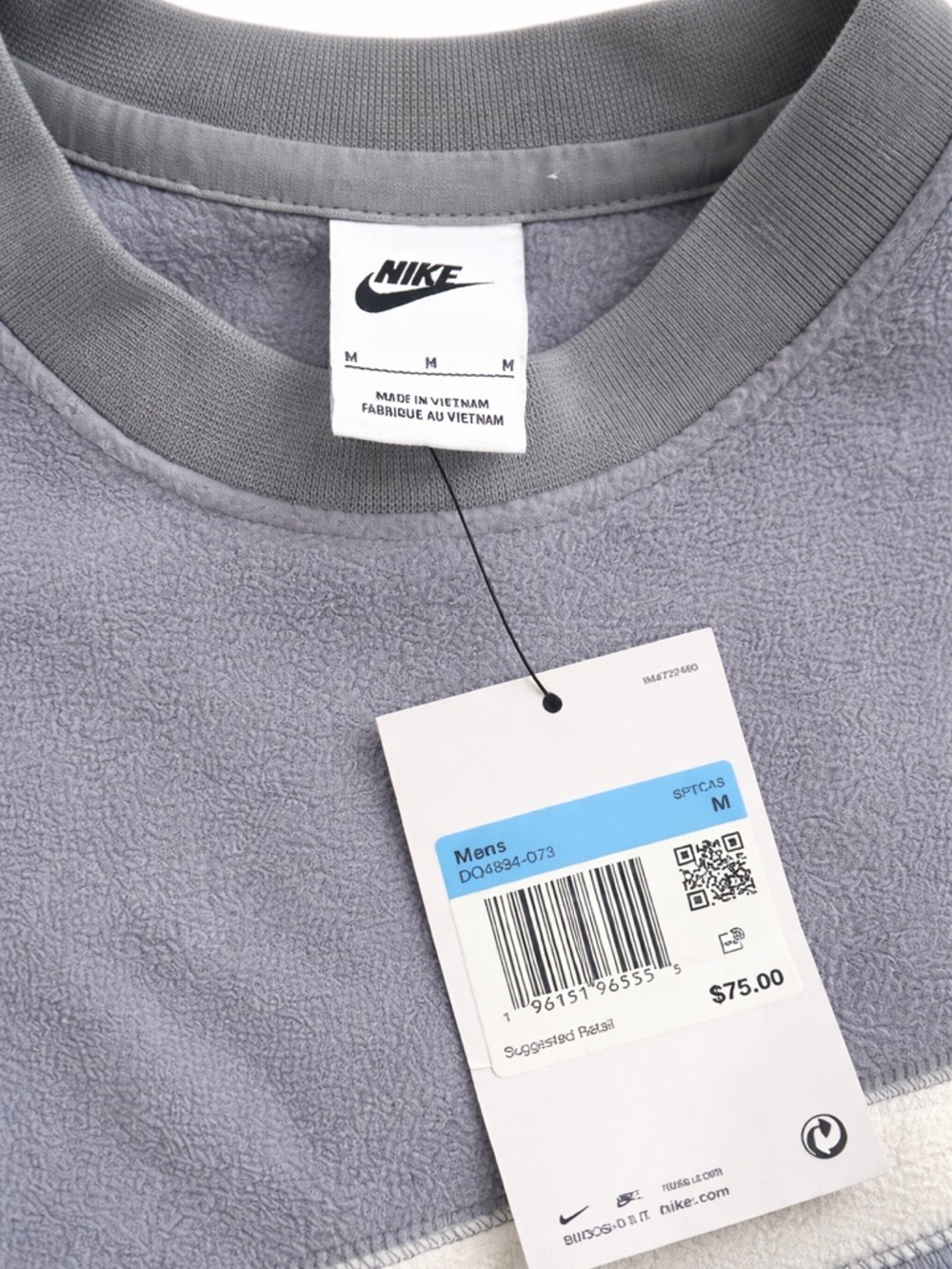 Nike Swoosh Fleece Crewneck Gray Pullover NWT Men’s Size M - Picture 2 of 3